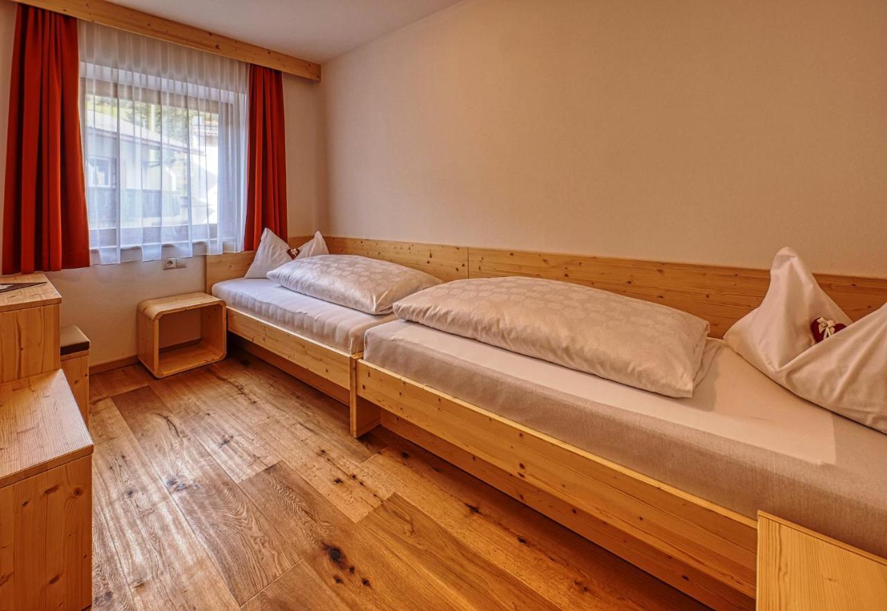 Garni Appartments Helvetia Villabassa Esterno foto