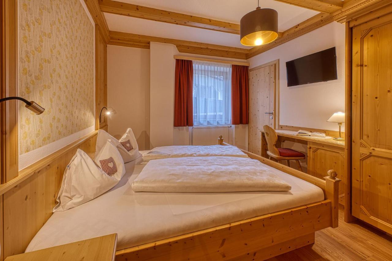 Garni Appartments Helvetia Villabassa Esterno foto