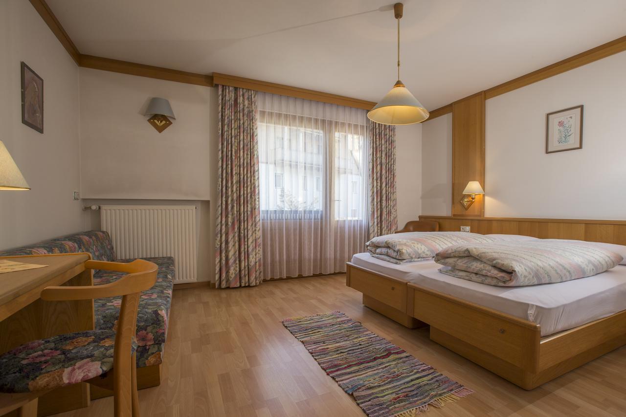 Garni Appartments Helvetia Villabassa Esterno foto